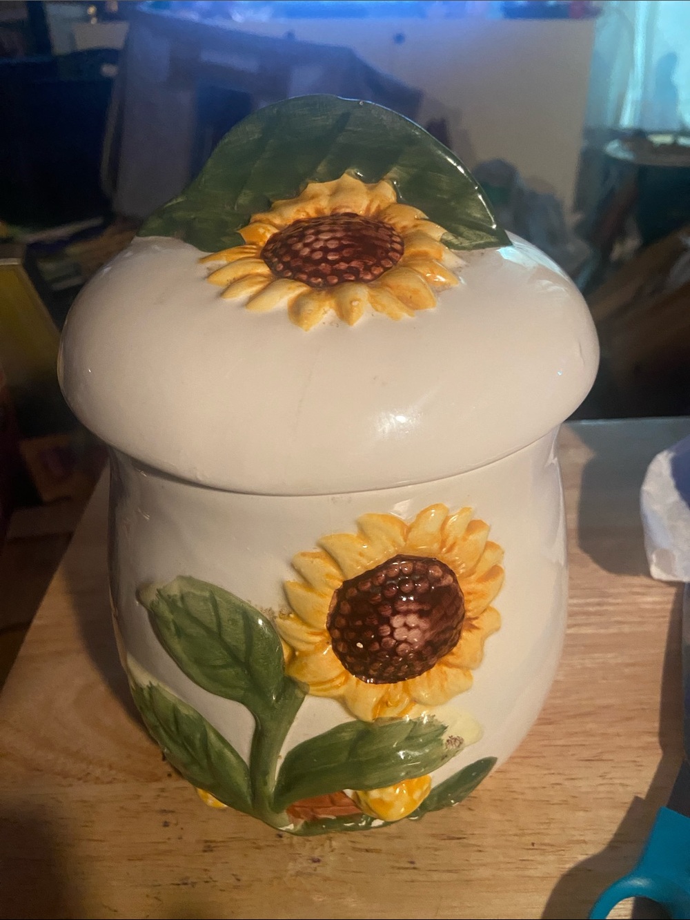 ceramic sunflower kitchen canister jar 8 x 6”